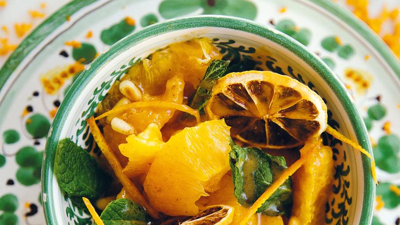 Italienische Küche: Orangensalat mit Karamell und Minze | ZEITmagazin
