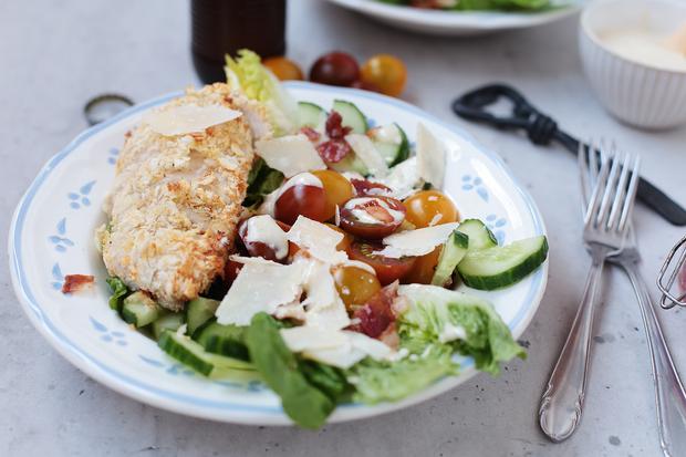 Kartoffelsalat mit Räucherlachs: Salate machen friedlich | ZEITmagazin