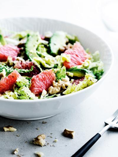 Kohl Rezepte Wintersalat Mit Wirsing Grapefruit Und Avocado Zeitmagazin