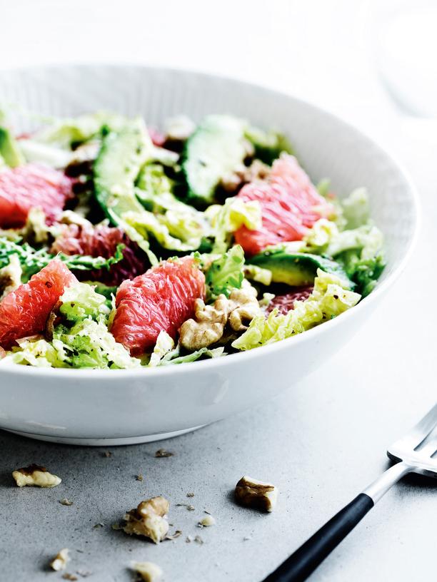 Kohl-Rezepte: Wintersalat mit Wirsing, Grapefruit und Avocado | ZEITmagazin