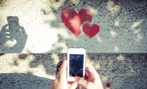 Digitale Liebe Jedem Smartphone Wohnt Ein Zauber Inne - 