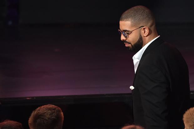 Frisuren: Der kanadische Sänger Drake bei den American Music Awards 2016