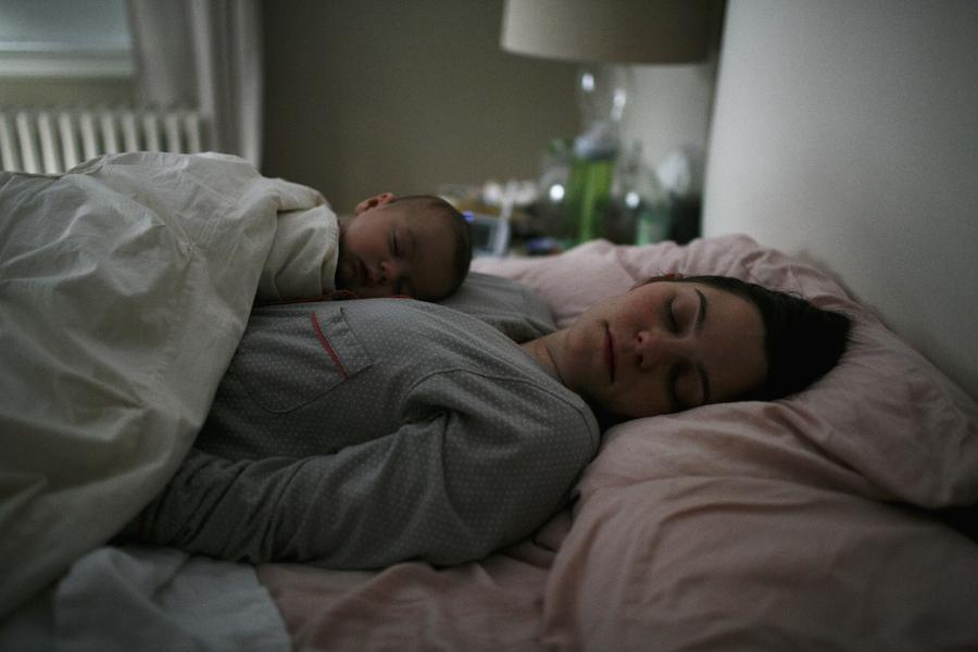 Freundin schlafen der mit mutter der