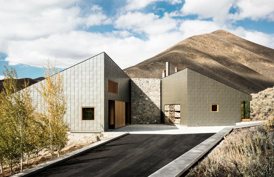 häuser für architektonische fotografie architektonische skizzen dieses aus zwei gebäudeteilen mit einem dazwischenliegenden hof bestehende haus liegt in einer hügeligen landschaft und gewährt ausblicke alle architektur der natur sensible bauten zeitmagazin häuser für architektonische fotografie architektonische skizzen dieses aus zwei gebäudeteilen mit einem dazwischenliegenden hof bestehende haus liegt in einer hügeligen landschaft und gewährt ausblicke alle architektur der natur sensible bauten zeitmagazin