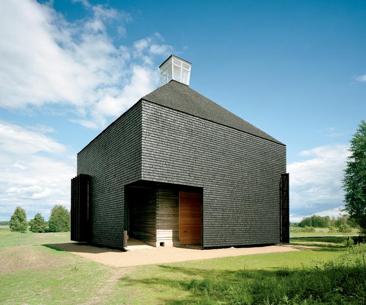 schwarze architektonische schindeln holzhaus die zeit 1314 50000 schindeln aus zitterpappel handgeschnitten und mit teer imprägniert bilden die schmucklosharmonische fassade der kirche moderne architektur schwarz ist eine warme farbe zeitmagazin schwarze architektonische schindeln holzhaus die zeit 1314 50000 schindeln aus zitterpappel handgeschnitten und mit teer imprägniert bilden die schmucklosharmonische fassade der kirche moderne architektur schwarz ist eine warme farbe zeitmagazin