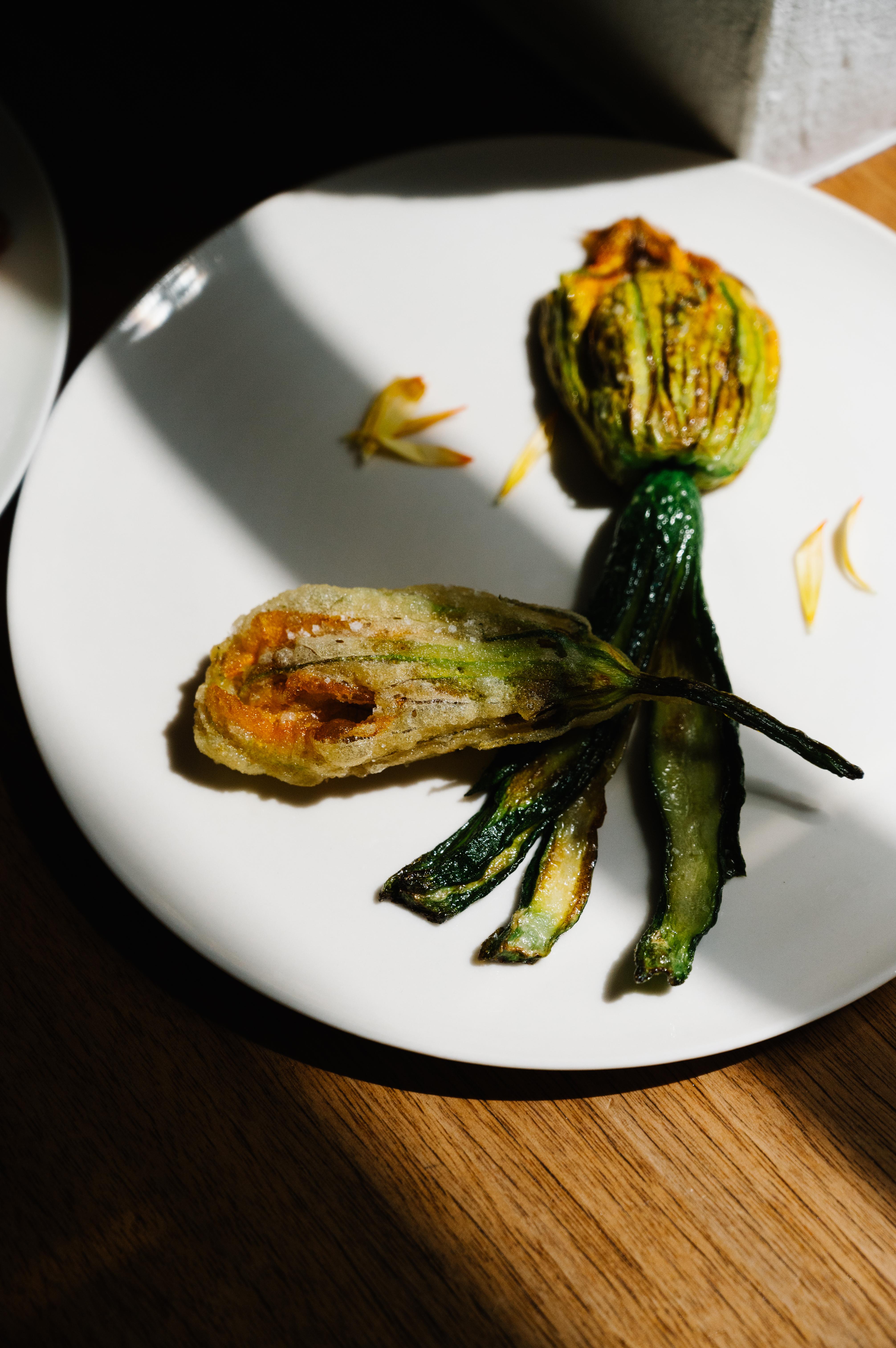 Gefüllte Zucchiniblüte: Diese Blüten sind so schön wie köstlich ...