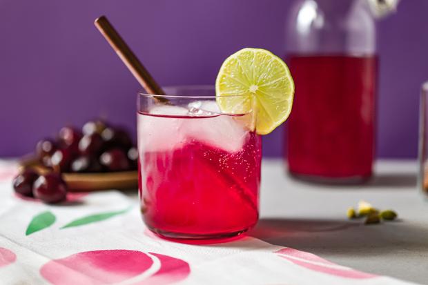 Gewürzter Kirschsirup: Kernfrei verlängerte Kirschsaison | ZEITmagazin