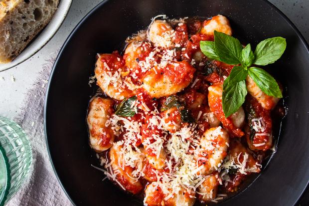 Ricotta-Gnocchi mit Tomatensoße: Ein Kombiwunder namens Gnocchi ...