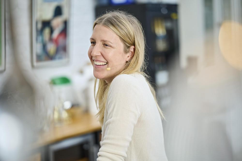 Kochen mit Sophie Passmann Sophie Passmann bereitet das ultimative GrilledCheeseSandwich zu