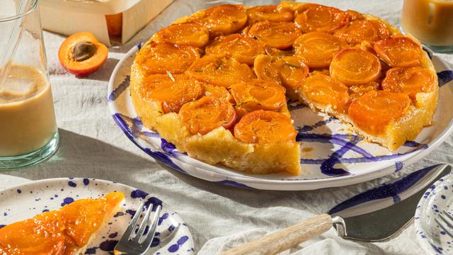 Tarte Tatin mit Aprikosen: Warte, zarte Tarte!