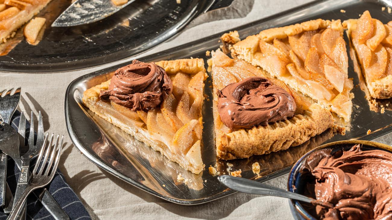 Tarte poire à la crème au chocolat : Le glaçage chocolat de la saison des poires