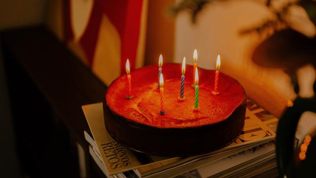 Käsekuchen ohne Boden: Ein Kuchen, der nichts muss außer lecker sein