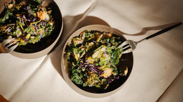 Salat aus Flower Sprouts: Grünkohl x Rosenkohl = pudelwohl