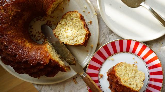 Zitronenkuchen mit Salzzitronen: So süß, dieser Salzkuchen