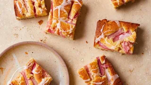 Rhabarber-Holunder-Blechkuchen: Heilig's Blechle!