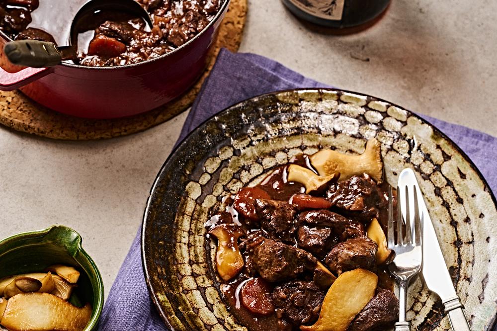 Wildschwein mit Gin und Kräuterseitlingen: Ein Waldspaziergang auf dem ...