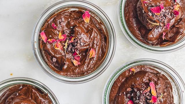 Avocado-Schokoladenmousse: Aus der Not einen Nachtisch machen