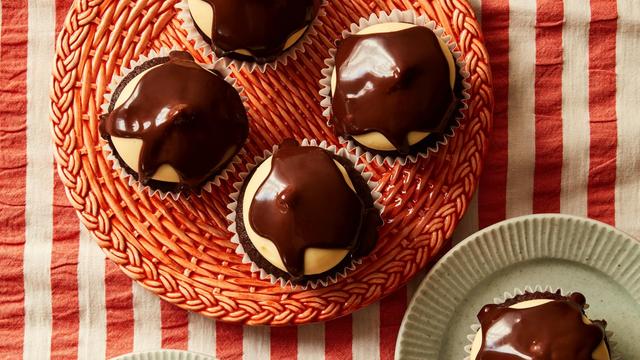 Boston Cream Pie Cupcakes: Alles dran, alles drin!