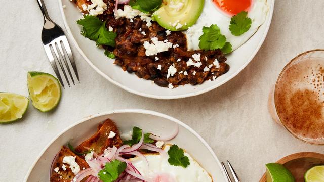 Chilaquiles mit Tomatillosalsa: Buenos días, jetzt gibt's Brunch!