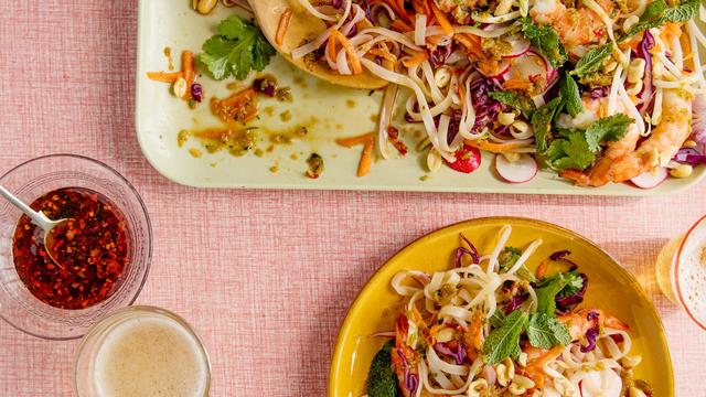 Grüner Mangosalat mit Garnelen: Eine Portion Phuket