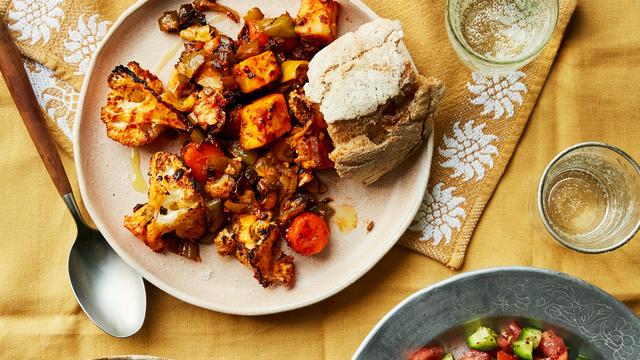 (+) Wurzel- und Kohlgemüse-Güveç : Jetzt hat die Sehnsucht Saison