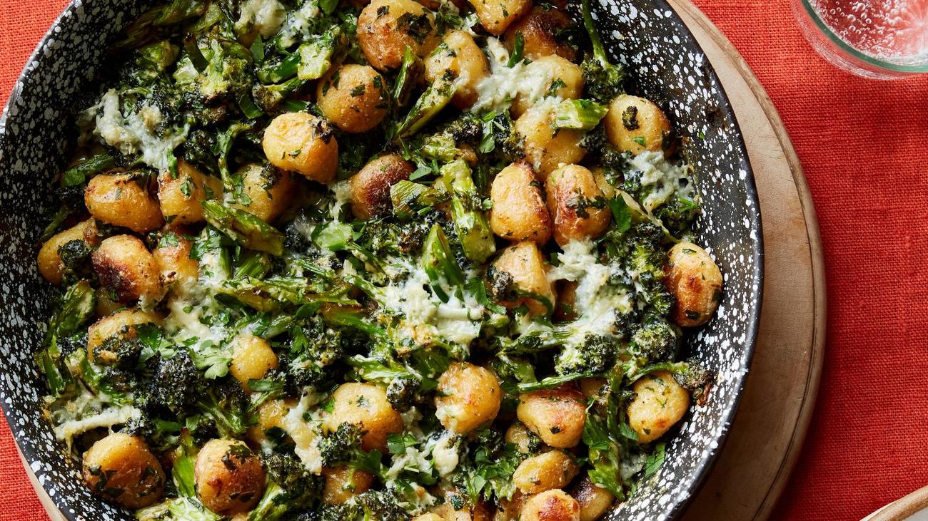 Geröstete Gnocchi, Brokkoli und Gorgonzola: In die Pfanne gehauen