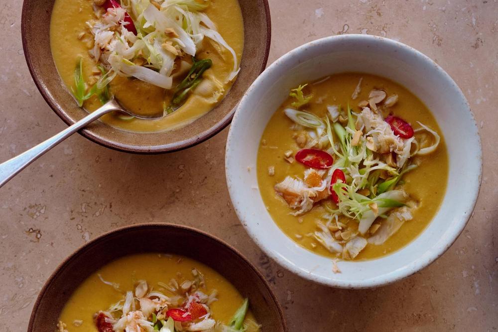 Karottensuppe: Rukmini Iyers würzige Karottensuppe mit Fenchel, Chili und (optional) Krebsfleisch