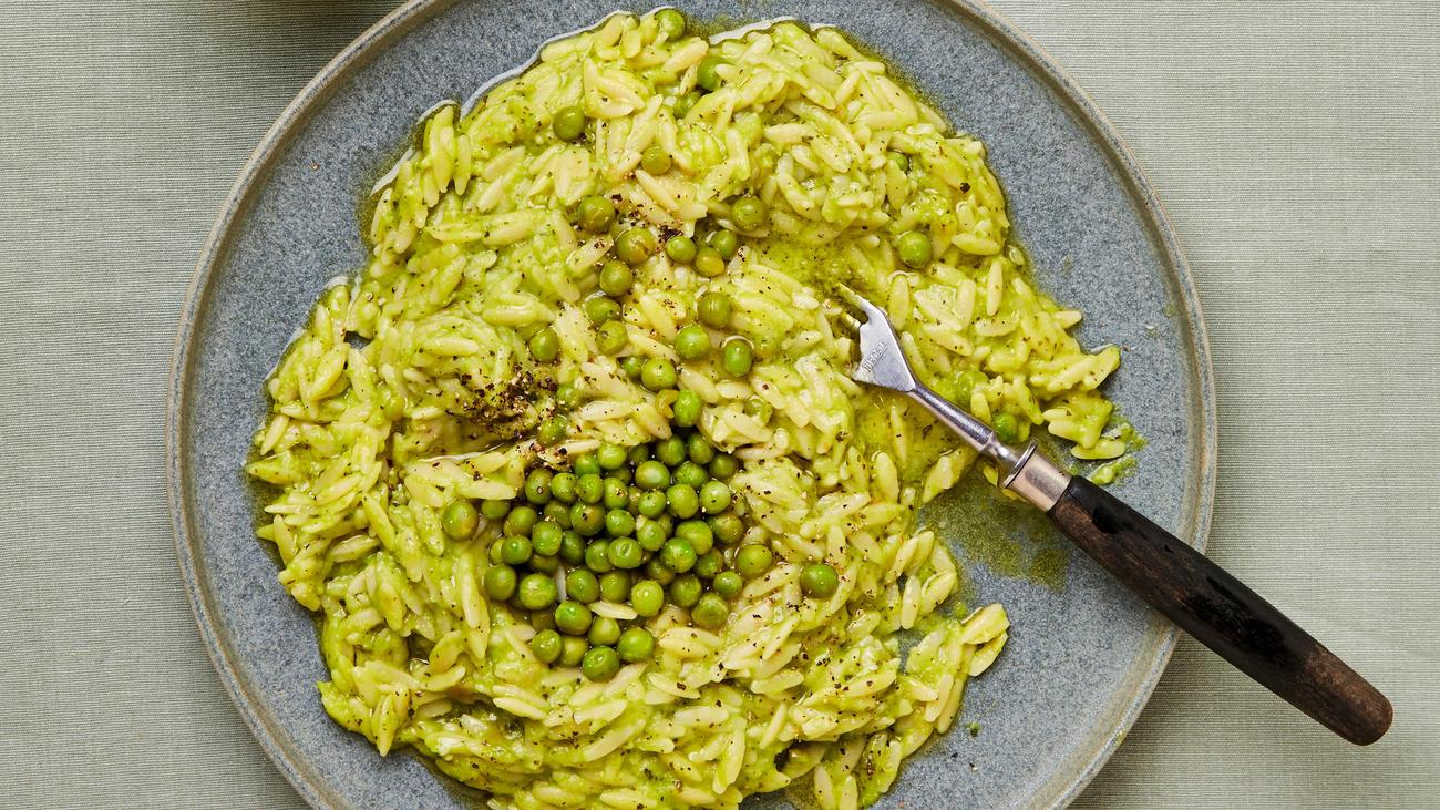 Orzo mit eingelegten Erbsen: Reis oder Pasta? Hauptsache, Italien!
