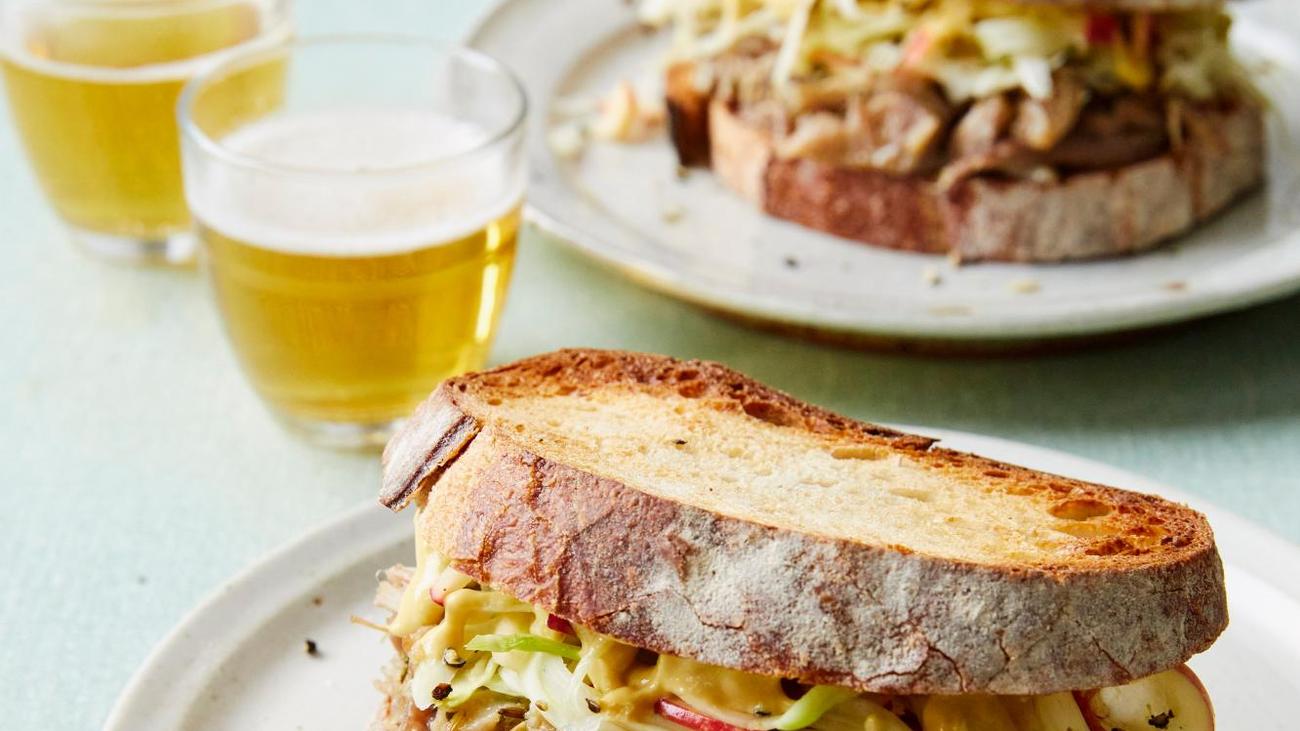 Schweinebauchsandwiches mit Apfel-Fenchel-Salat : Ich glaub, mein Schwein pfeift (nach Apfel und Fenchel)