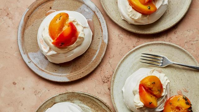 Mini-Pfirsich-Pavlova: Prima Pavlovina