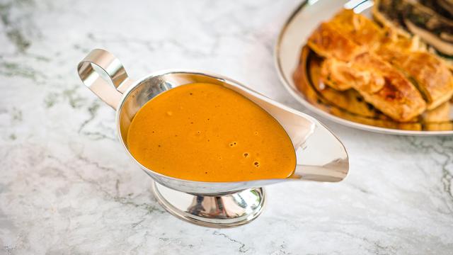 (+) Vegane Bratensoße: Da könnt ich mich reinlegen