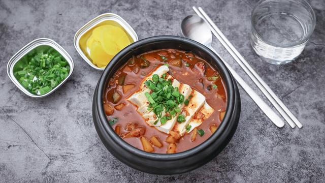 (+) Koreanischer Eintopf: Paste auf mich auf! 