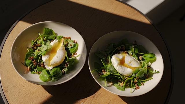 (+) Postelein mit pochiertem Ei: Ei, wie fein, zum Postelein