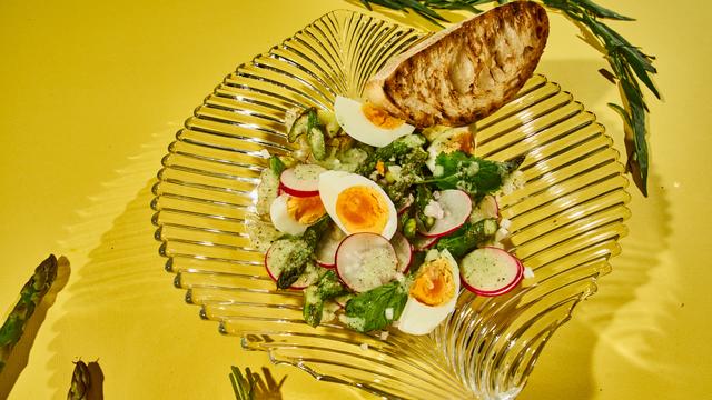 Bild: Eiersalat mit Spargel und Estragondressing: Mach’s mit extra Estragon