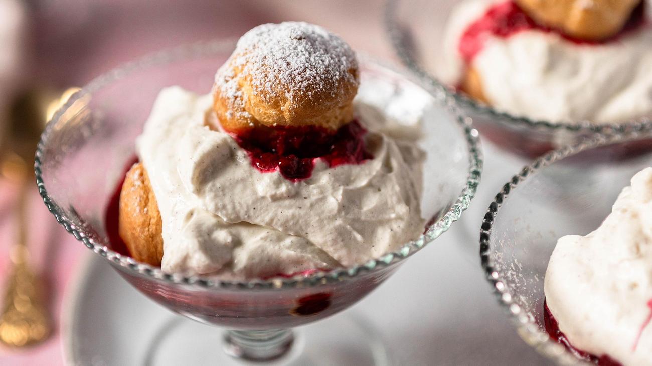Windbeutel mit Himbeerkompott: Ein Nachtisch wie bei den Medicis