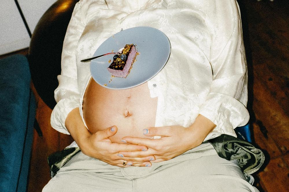 Ernährung in der Schwangerschaft: Was dem Bauch guttut: Gegen ein Stück Kuchen in der Schwangerschaft ist wirklich nichts einzuwenden.