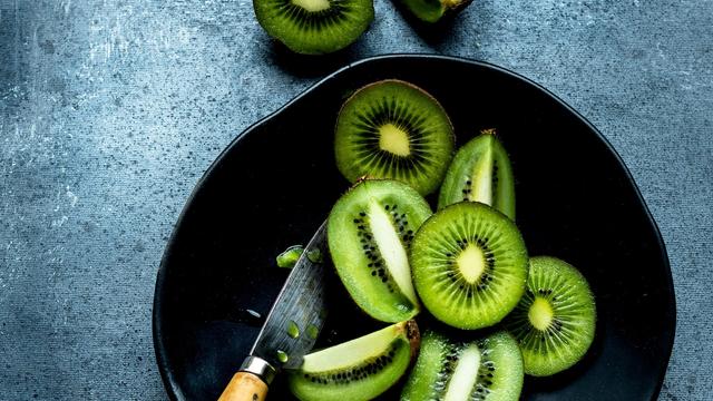 Ernährung und Schlaf: Wer besser schlafen will, sollte auch aufs Essen achten