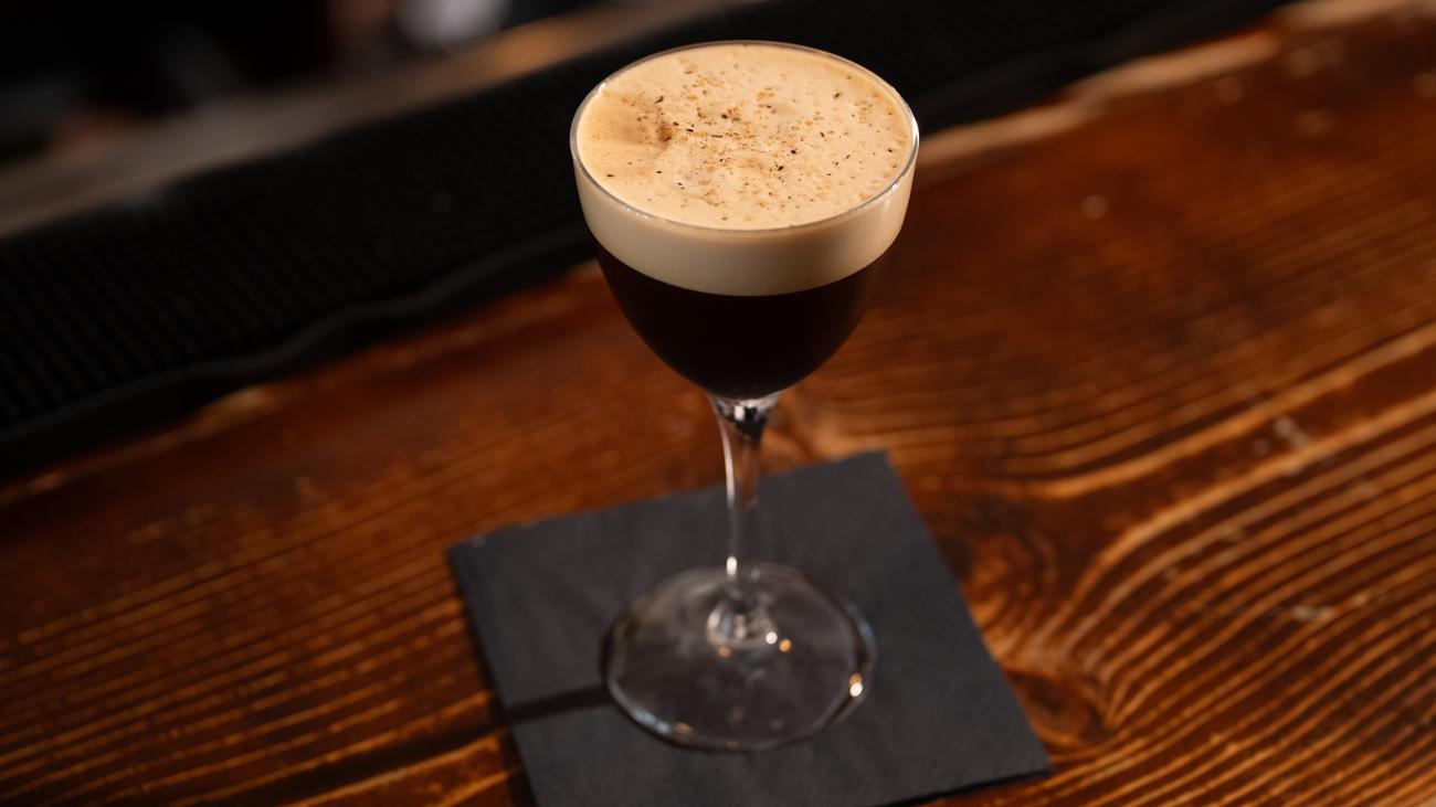 Espress-No Martini: Schwarz wie das Abendkleid