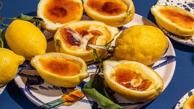 Karamellisierte Lemon Possets: Reif von der Insel
