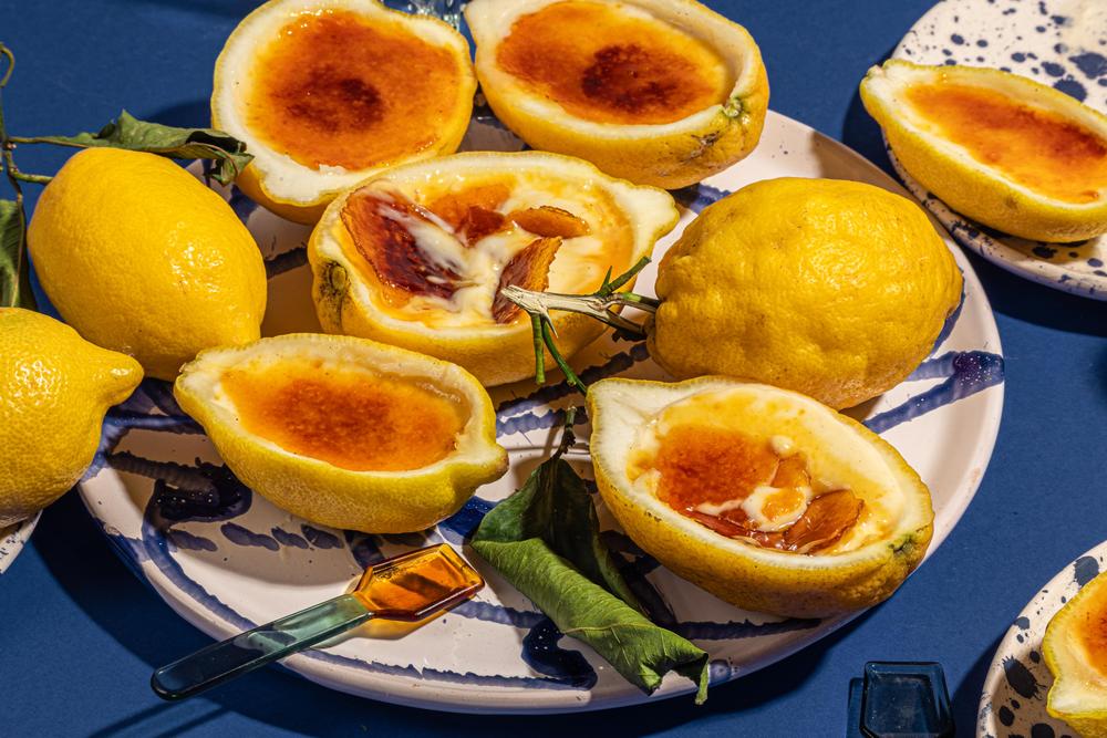 Karamellisierte Lemon Possets: Gehören zu den ältesten Desserts Großbritanniens: Lemon Possets.