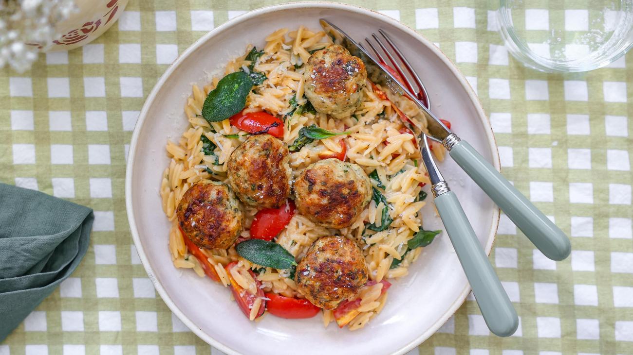 Chicken meatballs with orzo: Bella Bulette