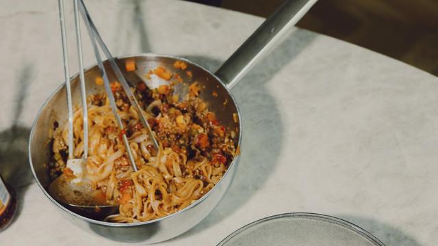 Bild: Asia-Bolognese: Wenn aus Geduld etwas Wunderbares wird