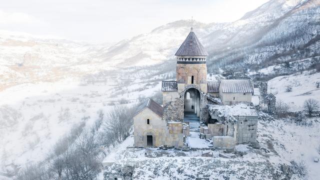 (+) Kloster: Allein mit der Zeit