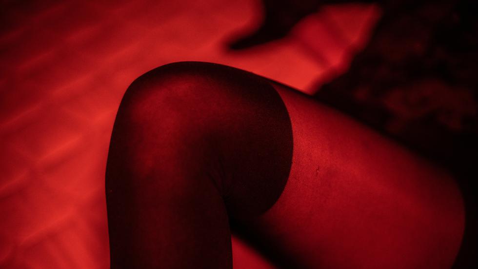 Sexuelle Fantasien: Wer sexuelle Präferenzen verschweigen oder verdrängen muss, spalte einen wichtigen Teil von sich ab, sagt die Ärztin und Psychotherapeutin Stephanie Kossow.