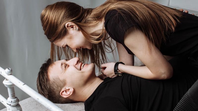 Britische Amateurpaar, die Sex für Geld haben Britische Amateurpaar, die Sex für Geld haben